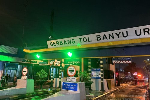 Gerbang Tol Banyu Urip Surabaya Ditutup Sementara, Atap Nyaris Ambles di Senggol 'Transformer'