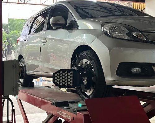 Wajib Tahu, Spooring Mobil Ternyata Nggak Cuma Soal Lurusin Setir!