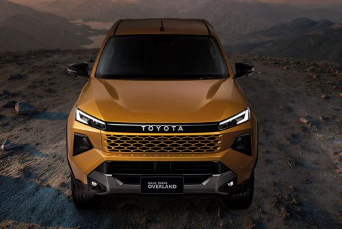 Tampang Keren Generasi Baru Toyota Hilux yang Baru Meluncur, Kini Punya Varian Elektrik