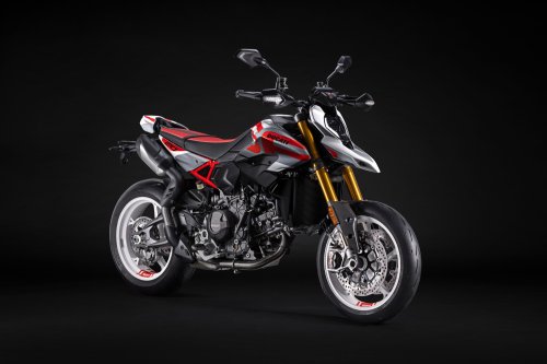 Ducati, Pecinta Moge Italia Merapat, Ducati Hypermotard V2 dan V2 SP Versi 2026 Resmi Meluncur Pakai Rangka Monokok