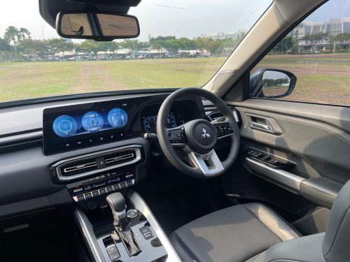 Mitsubishi | Harga Mitsubishi Destinator Desember 2025, Car of The Year GridOto Nih