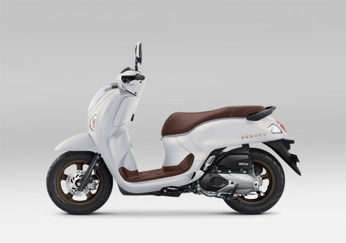 New Scoopy Hadir Warna Baru, Makin Modis dan Jadi Simbol Gaya Hidup