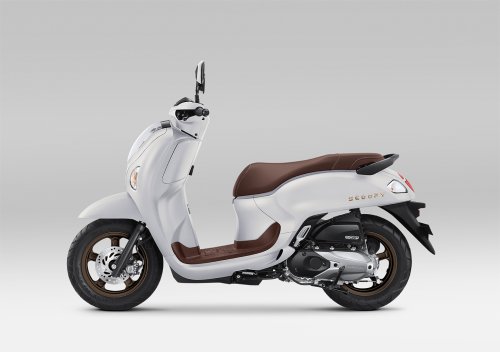 New Scoopy Hadir Warna Baru, Makin Modis dan Jadi Simbol Gaya Hidup