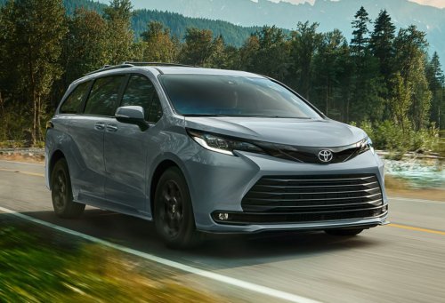 Mirip Veloz Versi Premium, Mobil Keluarga Baru Toyota Ini Punya Konsumsi BBM 15 Km/liter