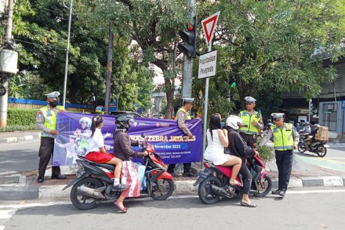 Pelanggaran Ini Ditemui saat Operasi Zebra 2025 di Jakarta Barat, Modus Pakai Stiker dan Masker