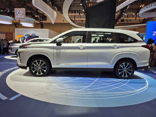 Toyota Veloz Hybrid Resmi Launching di Indonesia, Segini Harganya!