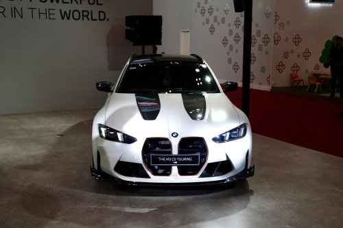 BMW, BMW M3, Touring, Mobil Keluarga Tenaga Beringas BMW M3 CS Touring Tampil Di GJAW 2025