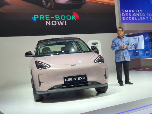 Banyak Pilihan Warna Lucu, Semurah Ini Harga Geely EX2 di GJAW 2025