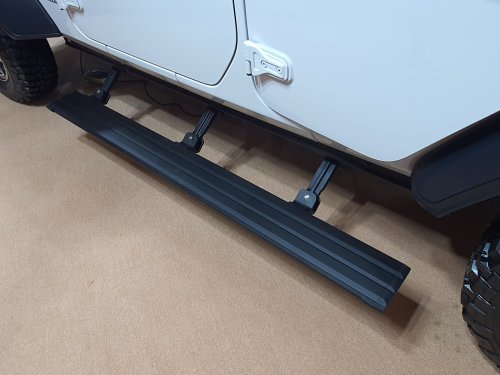 Jeep | Tampil Perdana di GJAW 2025, Jeep Gratiskan Aksesoris Rp 40 Juta Kalau Beli Tipe Ini