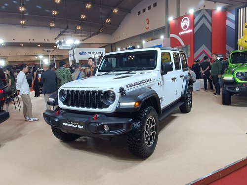 Tampil Perdana di GJAW 2025, Jeep Gratiskan Aksesoris Rp 40 Juta Kalau Beli Tipe Ini