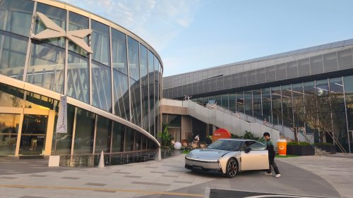 Xpeng, XPeng P7, Begini Rasanya Masuk Markas Xpeng di China, Lihat Mobil Terbang sampai Jajal The Next P7