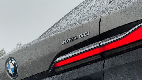 BMW | BMW i7 | Tenaga Besar Topang Bobot 2,5 Ton, BMW i7 Bisa Lari Sekencang Ini