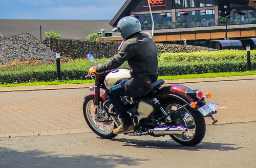First Ride Royal Enfield Classic 650, Varian Paling Berwibawa