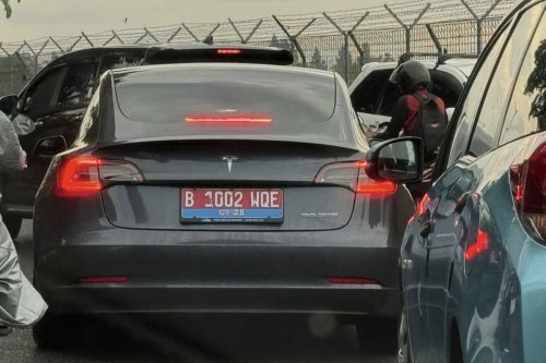 Heboh Mobil Listrik Tesla Model 3 Berpelat Dinas Merah B 1002 WQE, Pemkot Tangsel Bereaksi Begini