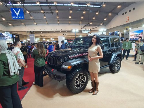 Jeep, Jeep Wrangler, Lagi Tren Perempuan Pakai Jeep Wrangler Buat Harian, Ini Alasannya
