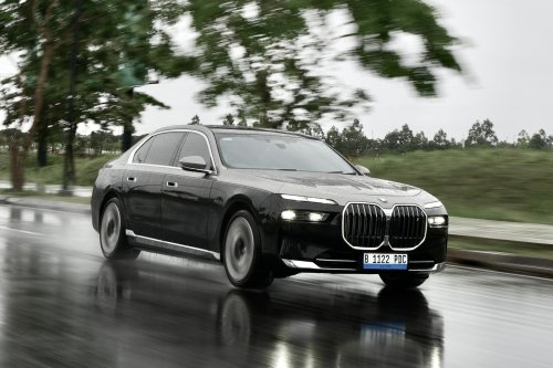 BMW, BMW i7, Harga Rp 3,5 Miliar, BMW i7 Tawarkan Kekedapan Kabin Bak Ruang VIP