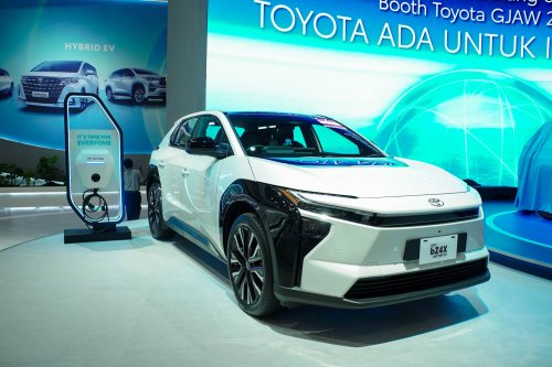 Toyota, Toyota bZ4X, Toyota bZ4X Spek CKD Makin Keren, Jarak Tempuhnya Bikin Tenang Hati