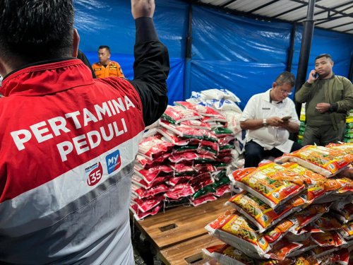 Pertamina Salurkan Bantuan Untuk Warga Terdampak Banjir dan Longsor di Sibolga dan Tapanuli