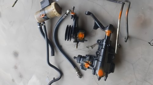 Power Steering Mobil Terasa Berat Bisa Dipicu Oli Mulai Kotor