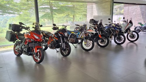 Showroom Moge Bongkar Rahasia Cara Bikin Aki Tidak Mudah Soak