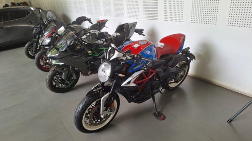 Cuma Ada 1 di Asia Tenggara, Segini Harga MV Agusta Dragster 800 RR America Edition