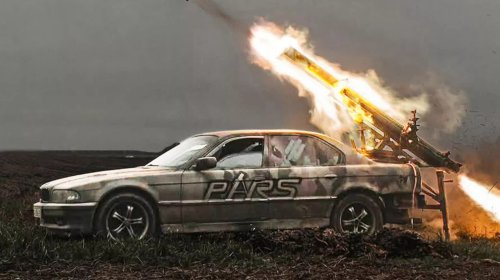 BMW, Modifikasi Mematikan Ala Ukraina, BMW E38 Ditanami Peluncur Roket di Bagasi