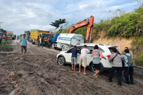 Data Kementerian PU, Ini 10 Provinsi Dengan Rekor Jalan Rusak Terbanyak