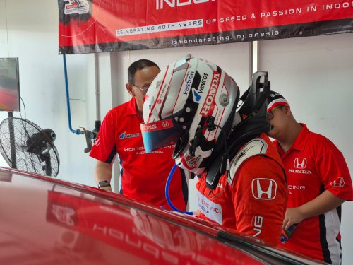 Alasan Batas Kecepatan Jalur Pit dan Cara Balap di Sirkuit Mobil!