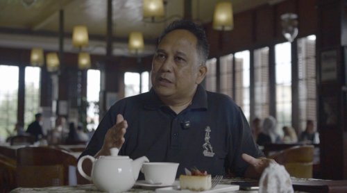 Ekspedisi Veloz Hybrid EV Lintas Nusa Sambangi Sejarah Jakarta