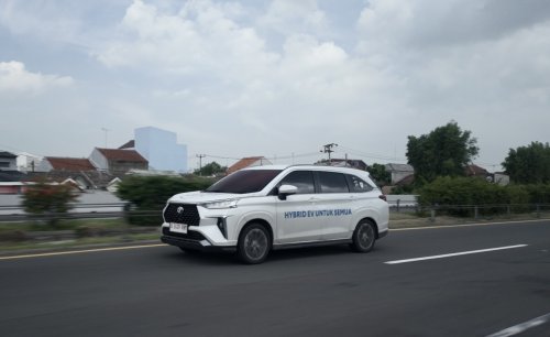 Toyota, Sekali Isi BBM, Toyota Veloz Hybrid Bisa Jalan Sejauh Ribuan Kilometer
