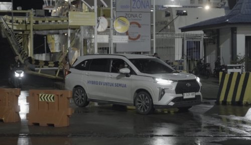 Toyota, Sekali Isi BBM, Toyota Veloz Hybrid Bisa Jalan Sejauh Ribuan Kilometer