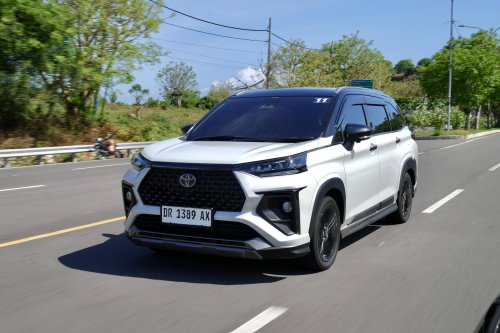 Maksimalkan Efisiensi Toyota Veloz Hybrid, Geser Tuas Ke Mode B