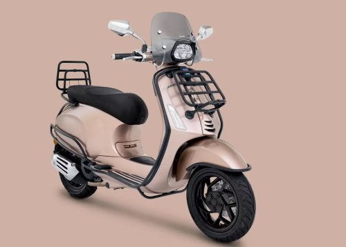Touring, Bergaya Skutik Touring Kalcer, Vespa Sprint Edisi Spesial Ini Cuma Dibikin 400 Unit