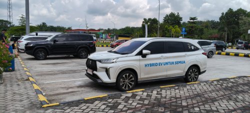 Veloz Hybrid EV Lintas Nusa, Begini Kondisi Jalur Tol Bakauheni-Palembang