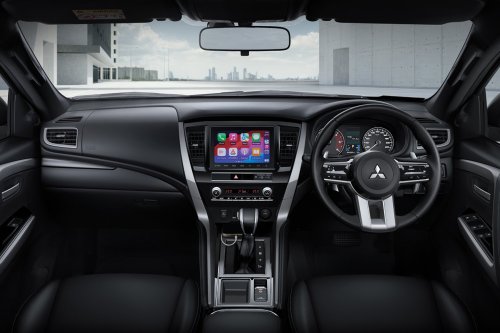 Mitsubishi, Mitsubishi Pajero Sport, Mitsubishi Pajero Sport Ada Varian GT. Tampang Simpel, Tenaga Gahar
