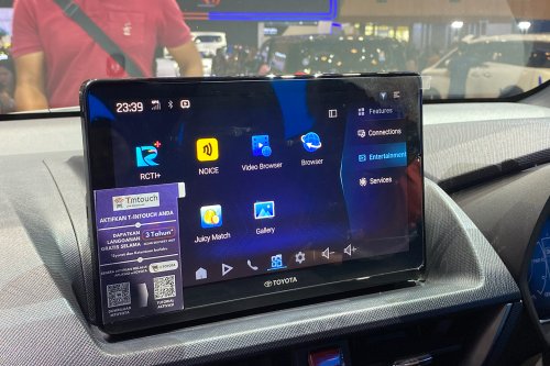 Headunit Superior Ada Di Toyota Veloz HEV, Bisa Streaming Lho