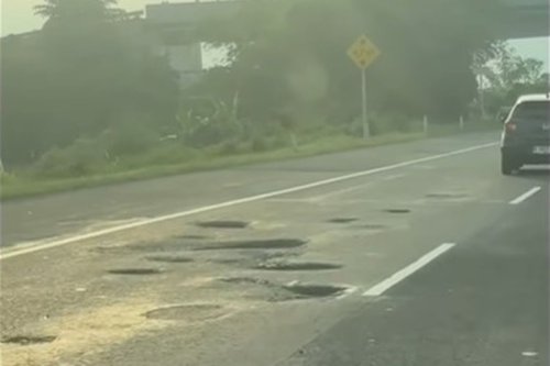Banyak Lewati Jalan Berlubang, Ini Dampaknya Pada Kaki-kaki Mobil