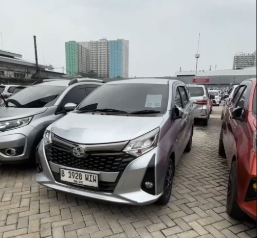Laris Manis, Mobil-mobil Bekas Ini Jadi Rebutan di Balai Lelang