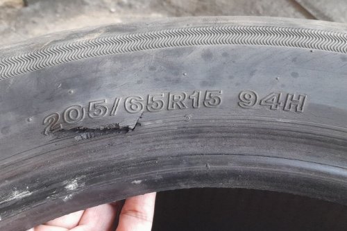 Bukan Paku, Banyak Mobil Pecah Ban di Jalan Jogja-Wates Gara-gara Ranjau Alami Ini