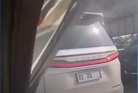 Lexus, Lexus LM, Arogan di GT Cilandak, Batang Hidung Menteri Pengguna Lexus LM 350H Berpelat RI 25 Belum Tampak