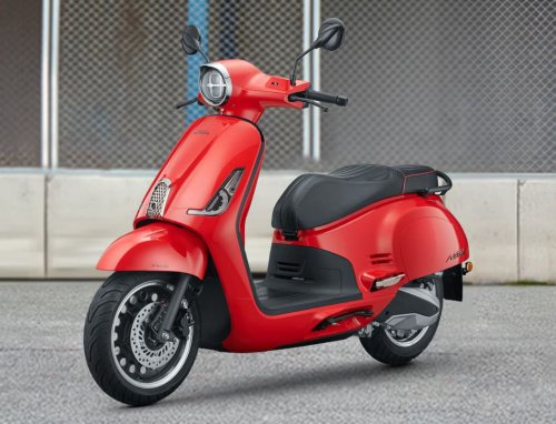 Honda, Honda Luncurkan Skutik Retro Baru Bernuansa Imlek, Cuma Butuh 2,3 Liter BBM buat Jalan 100 Km