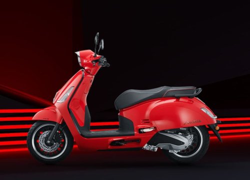 Honda, Honda Luncurkan Skutik Retro Baru Bernuansa Imlek, Cuma Butuh 2,3 Liter BBM buat Jalan 100 Km