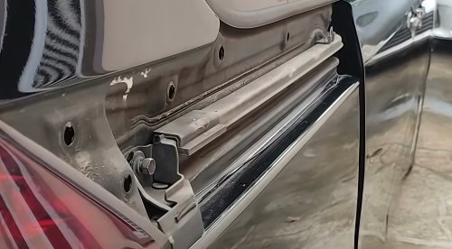 Power Sliding Door Mobil Tidak Menutup Rapat? Ini Penyebabnya