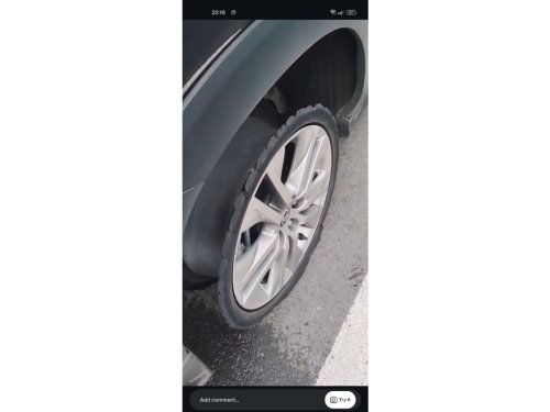 Terjadi lagi, Ban Innova Zenix Robek Sampai Lepas dari Pelek