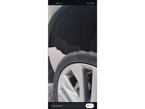 Terjadi lagi, Ban Innova Zenix Robek Sampai Lepas dari Pelek