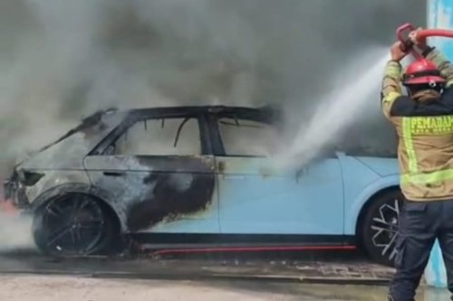 Damkar Dituntut Upgrade Skill, Wajib Siapkan SOP Khusus Tangani Kebakaran Mobil Listrik