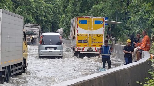 Banjir Kepung Tol Sedyatmo, Ini Jalur Alternatifnya Buat Pengendara