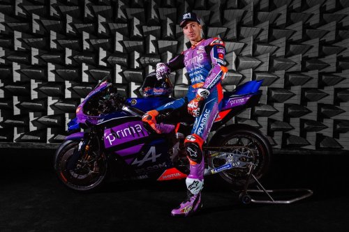 MotoGP, Yamaha, Toprak Resmi Berseragam MotoGP, Apa yang Beda dari Livery Pramac Yamaha?