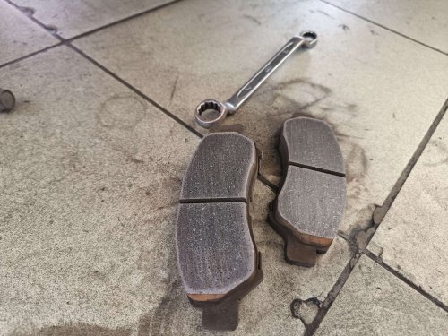 Ini Penyebab Pedal Rem Mobil Terasa Lebih Dalam Padahal Tidak Bocor