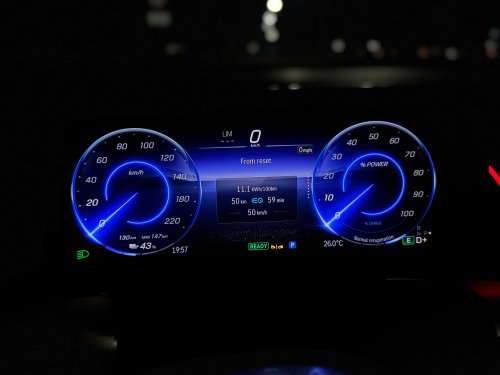 Mercedes-Benz, Mercedes-Benz EQB, Bisa Muat Banyak, Seirit Apa Konsumsi Listrik Mercedes-Benz EQB 250+?
